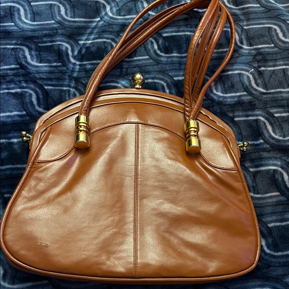 Vintage Lou Taylor KissLock and built in Mirrow Leather Shoulder Bag